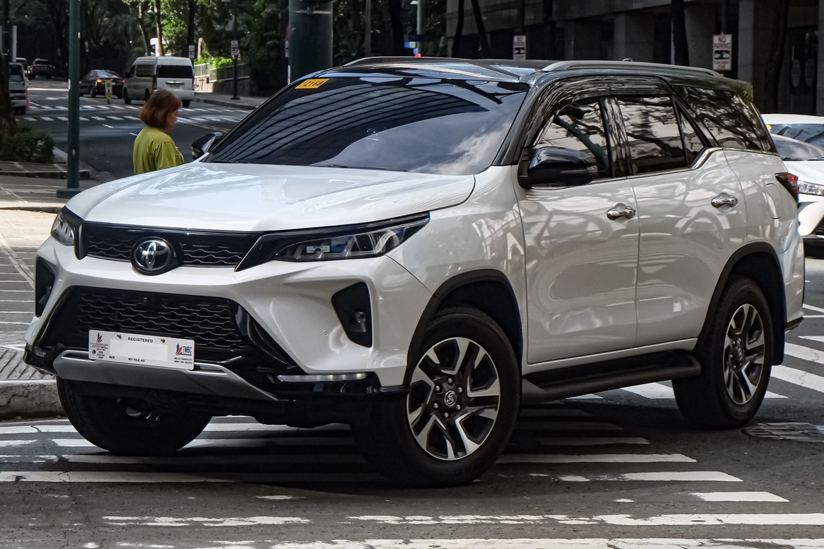 Luxury SUV — Toyota Fortuner / Endeavour