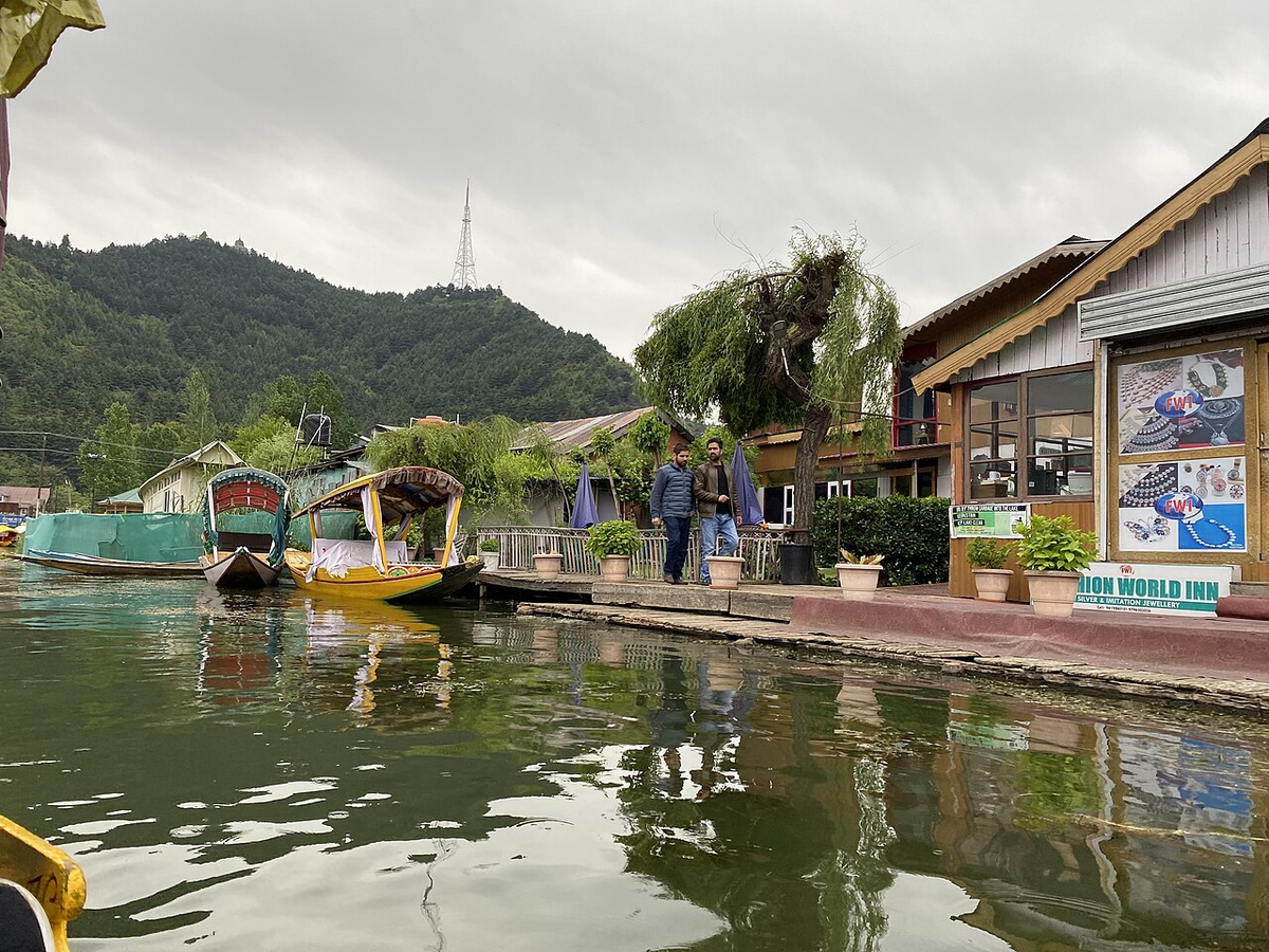 Magical Kashmir Budget Tour photo 1