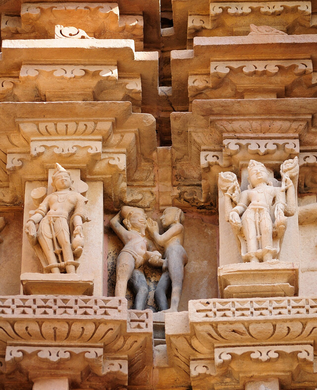 Serene Madhya Pradesh Spiritual Tour photo 1