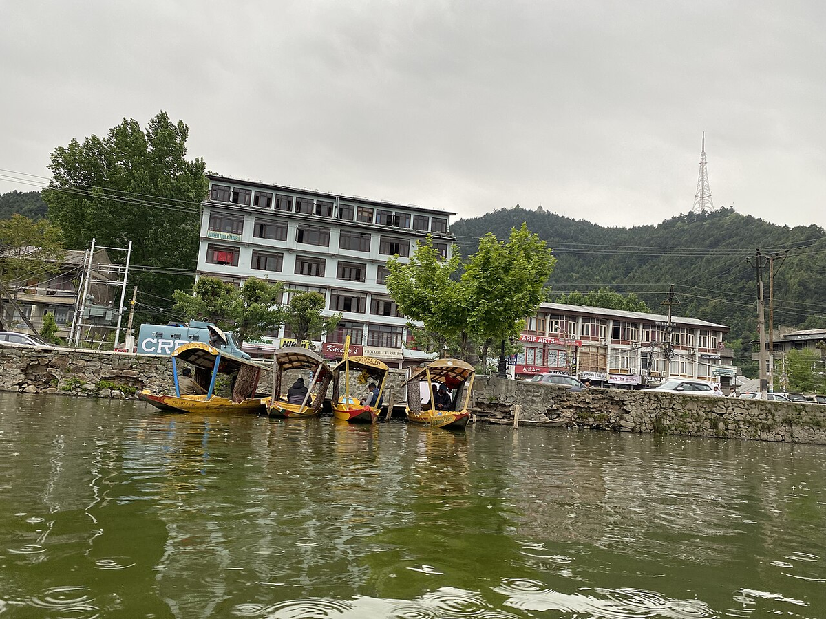 Ultimate Kashmir Budget Tour photo 1